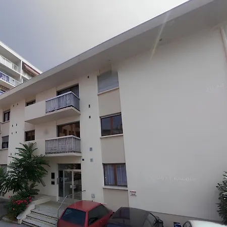 2br 2 Bathroom Geneva Tram 17 Apartmán