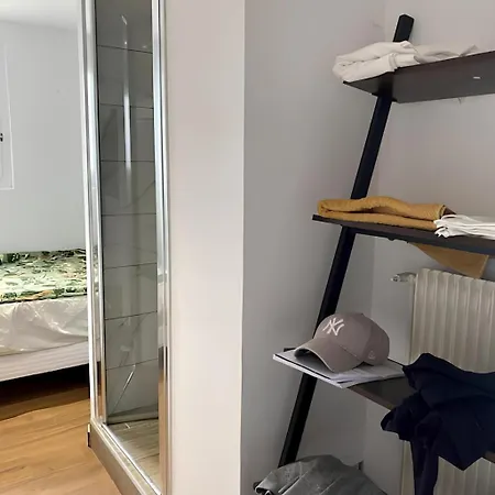 2br 2 Bathroom Geneva Tram 17 Apartmán